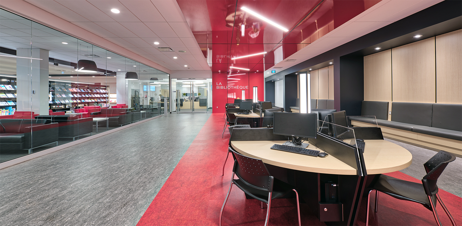 Interior view of the research and innovation office of Drummondville College