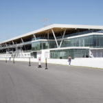 F1 car racing building
