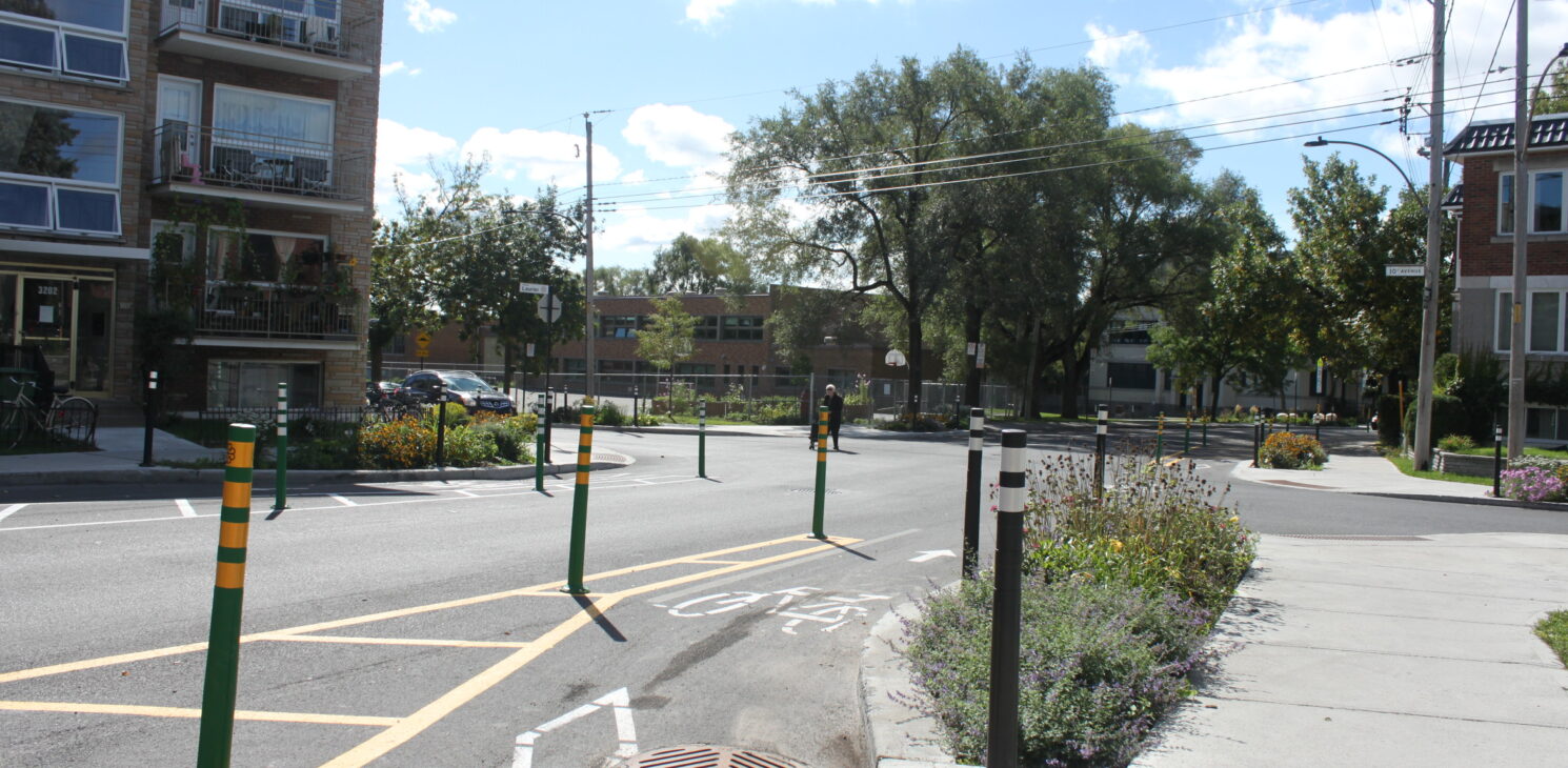 Urban bike path in Montreal