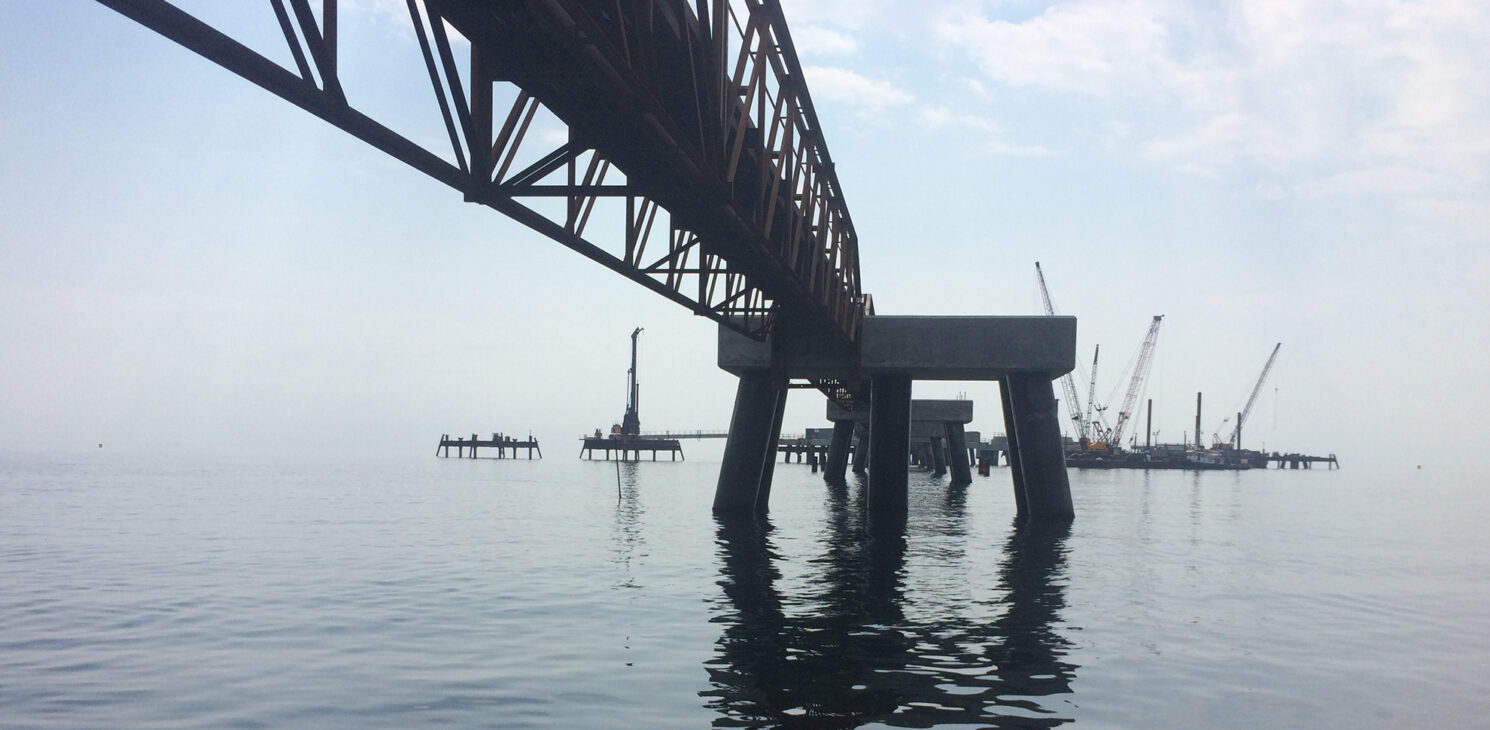 Installation of 103 piles - Construction of a deep-water marine terminal in Port-Daniel-Gascons, Gaspésie