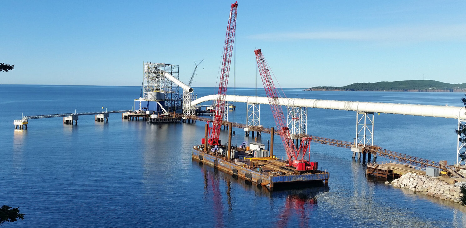 Convoyeur- Construction d’un terminal maritime en eau profonde à Port-Daniel-Gascons, Gaspésie