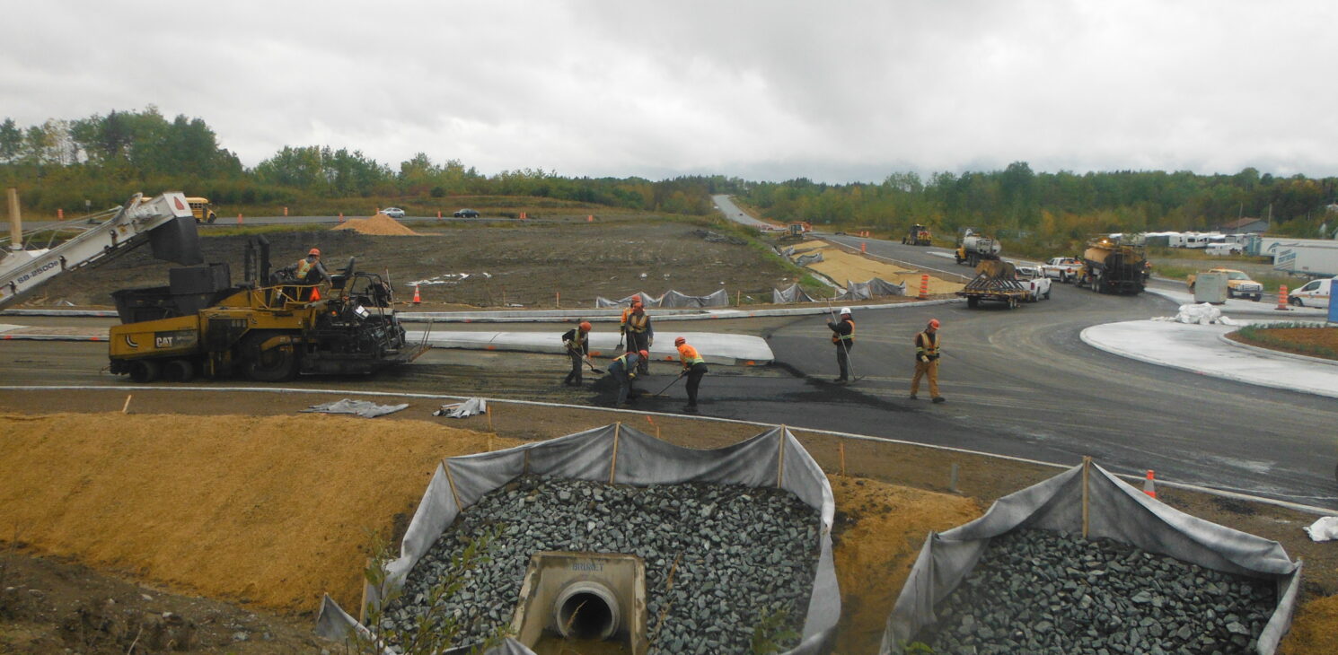 Construction site for the development of a roundabout at the intersection of Route 101 and Davy Avenue, in Rouyn-Noranda