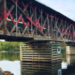 Photo of the Marchand bridge from the side